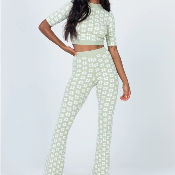 Adora set 💞 - Picture 2 of 4